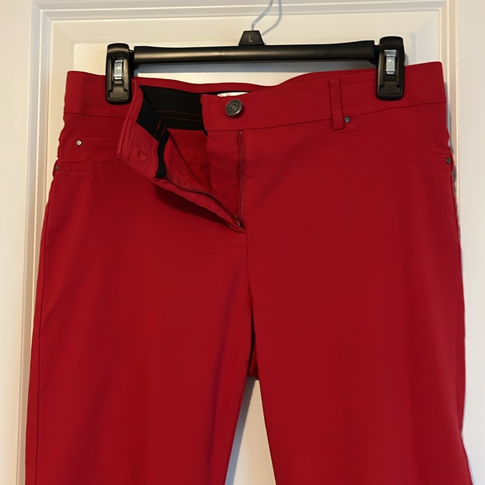 ⚡️ 3 for $30 ⚡️ 89th & Madison Red Capri Pants - Picture 4 of 9